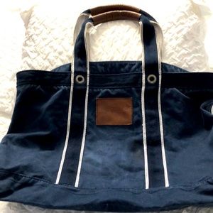 Abercrombie and Fitch tote